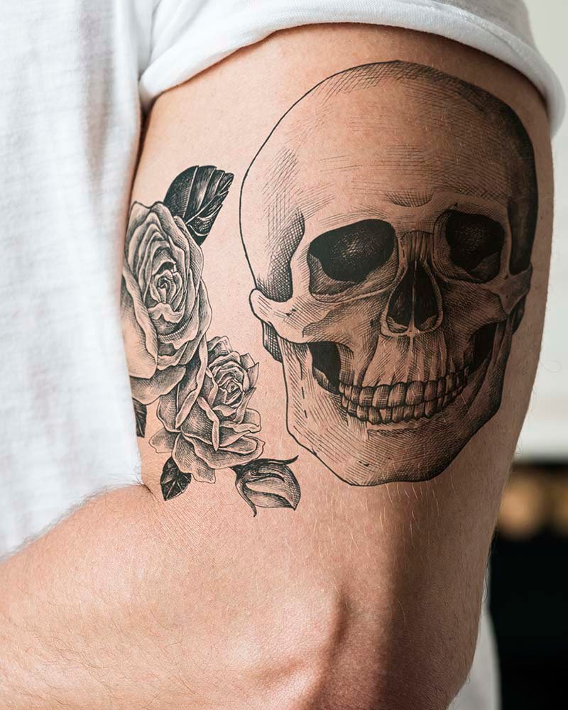 sesión de tatuajes